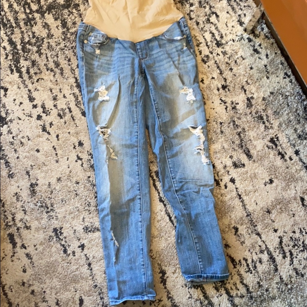 Distressed maternity jeans